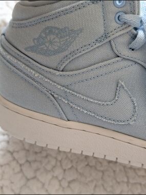 Great Condition: Nike Jordan 1 Mid Canvas “Ice Blue” Kids 4.5